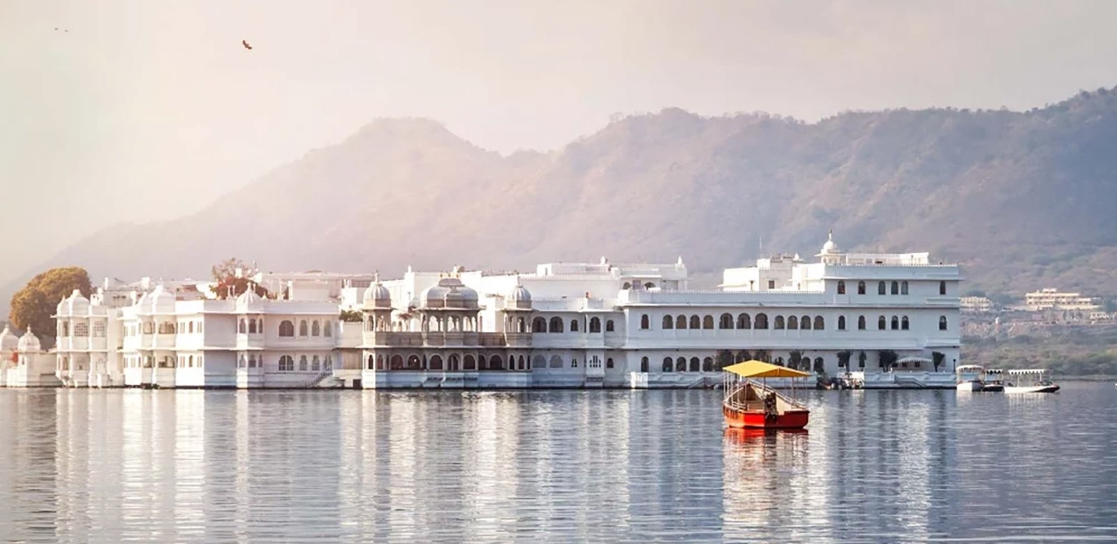 White-Palace-Lake-Pichola-Udaipur-India