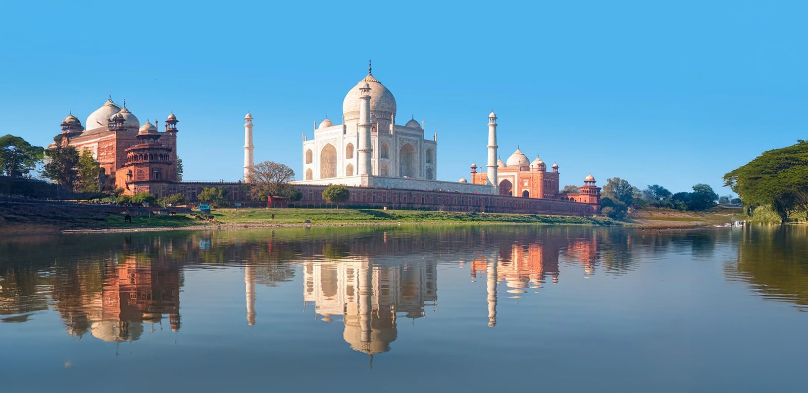 Taj Mahal Yamuna Riverside Agra India